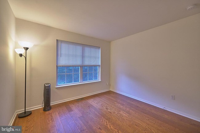Foto del edificio - 100 Evergreen Pkwy
