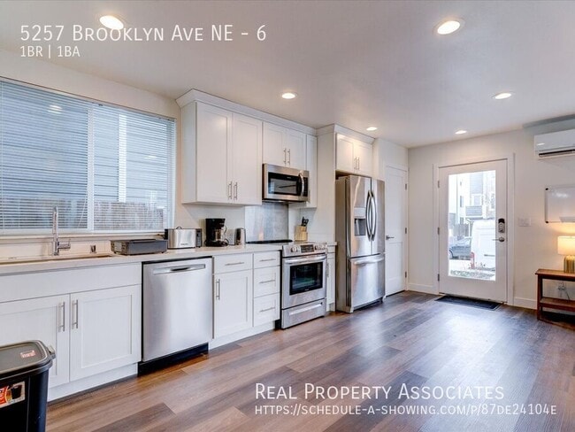 Building Photo - 5257 Brooklyn Ave NE
