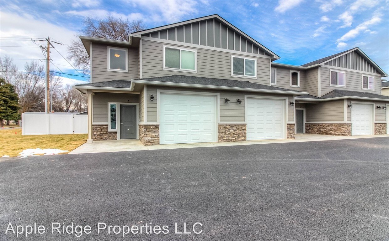 Primary Photo - 2401 Woolsey Ln