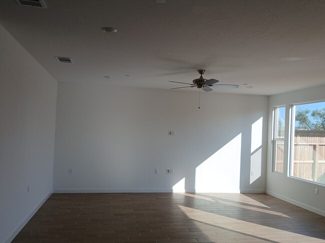 Building Photo - 1184 Atlantica Dr S
