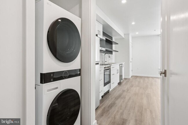 Foto del edificio - 1201 Vine St