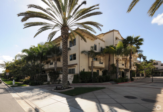 Building Photo - Pacifica at Newport Plaza