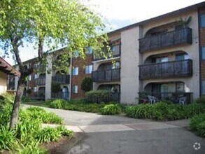 Building Photo - 375 Clifford Ave
