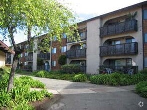 Building Photo - 375 Clifford Ave