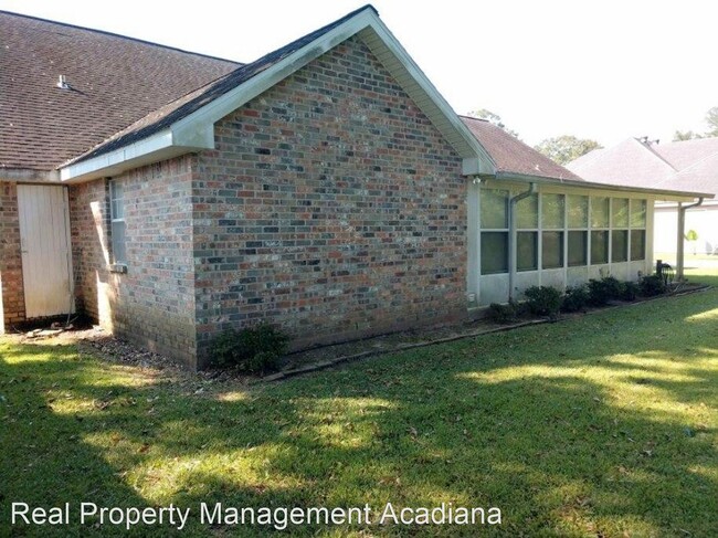 Building Photo - 3 br, 2.5 bath House - 205 Rue Bordeaux