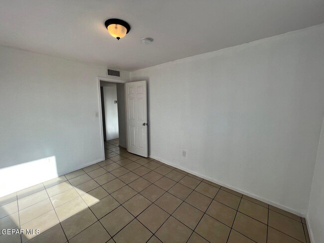 Foto del edificio - 14831 Allemands Ave