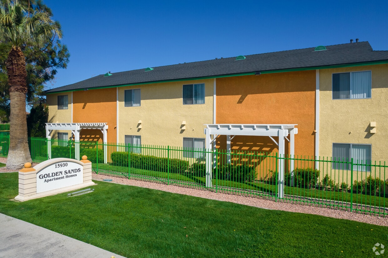 Primary Photo - Golden Sands Apartments