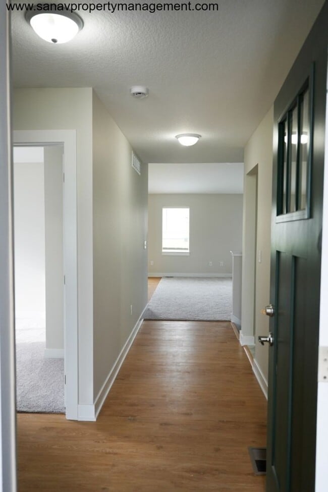 Building Photo - Gorgeous Brand New Single Family Home in B...