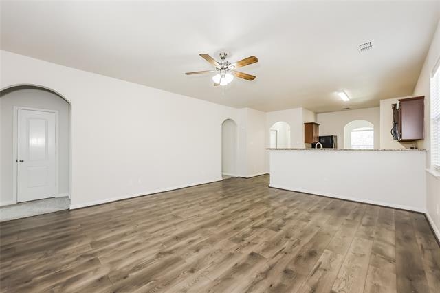 Foto del edificio - 9225 Lone Cypress Dr