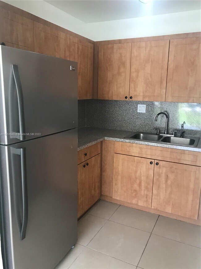 9520-sw-8th-st-unit-124-miami-fl-33174-room-for-rent-in-miami-fl