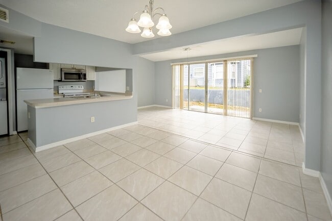 Building Photo - 564 Orchid Dr