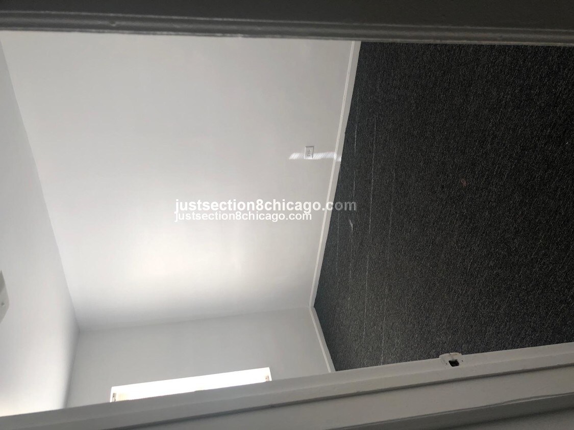 Foto del edificio - 1250 S Karlov Ave