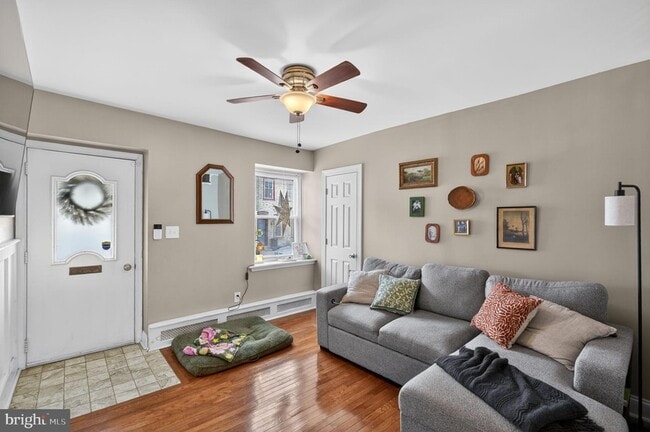 Building Photo - 4743 Umbria St