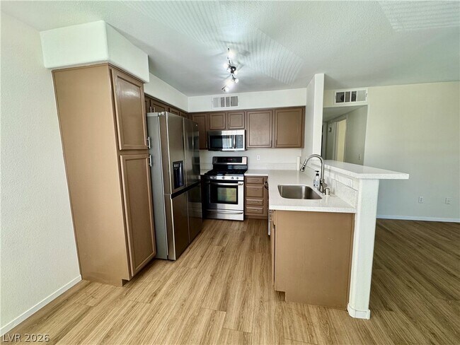 Foto del edificio - 3060 Casey Dr