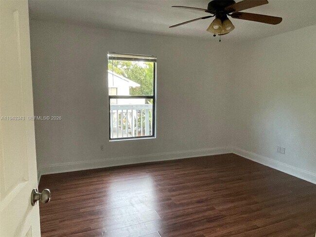 Foto del edificio - 1866 9th Pl