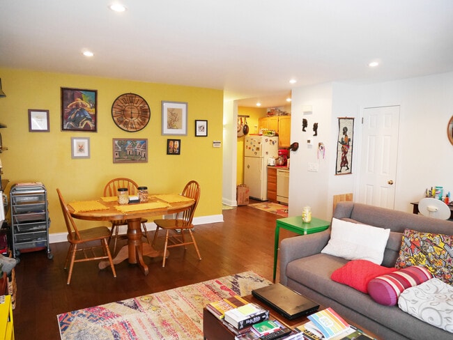 Building Photo - 77 Glenrock