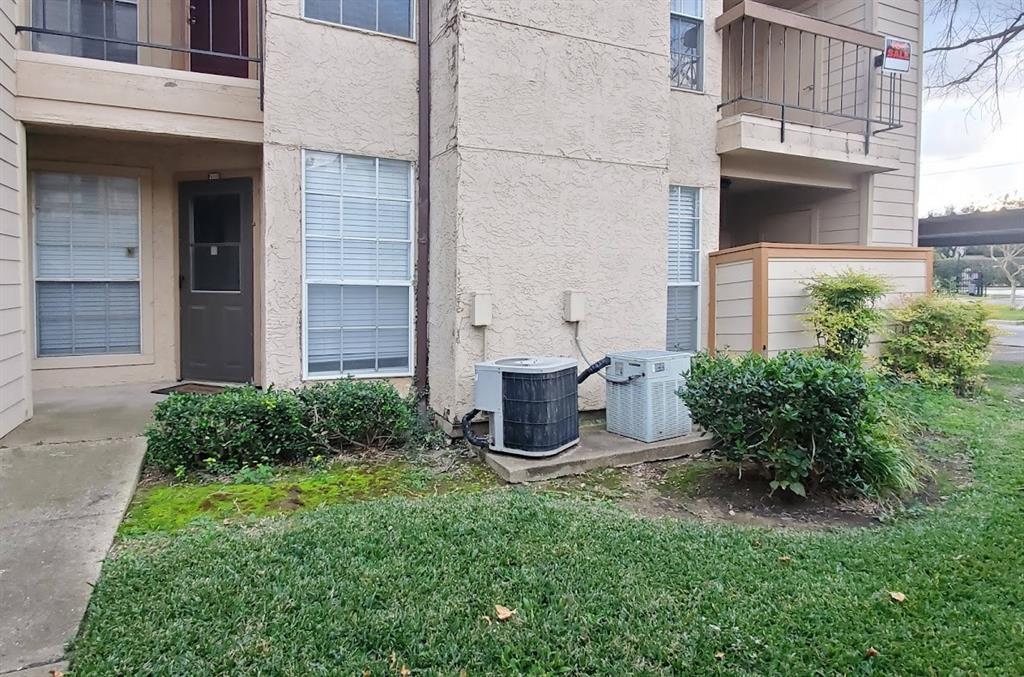 Foto principal - 12480 Abrams Rd