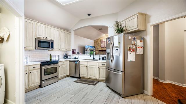 Building Photo - 2132 Pritchard Dr