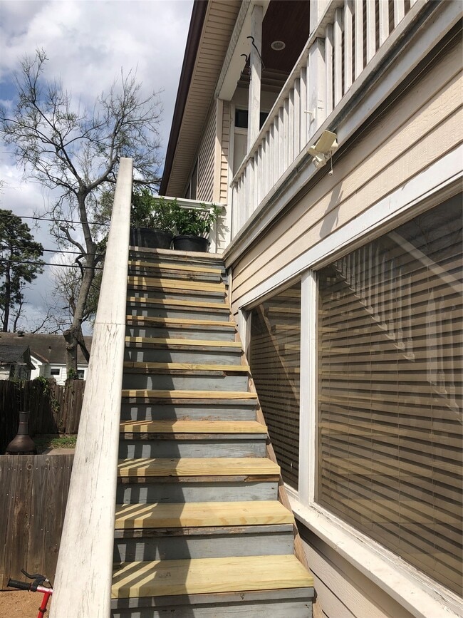 Building Photo - 543 W 27th St