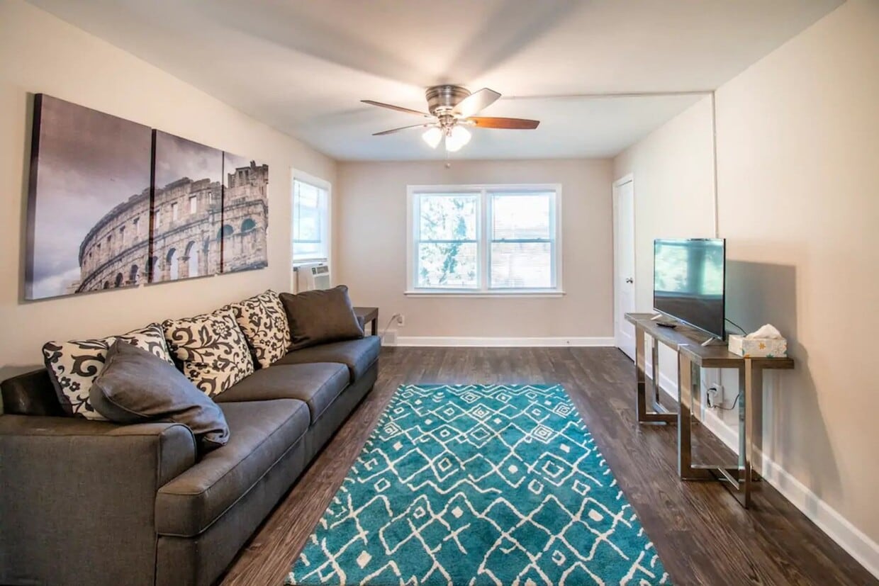 Foto principal - Dundee Charm - 1 Bedroom Apartment Availab...