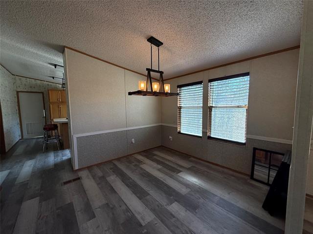 Building Photo - 822 FM 1187