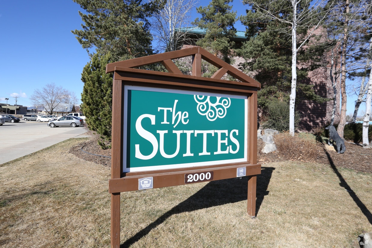 Building Photo - The Suites
