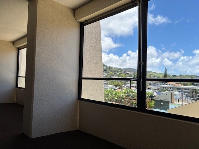 Foto del edificio - 1717 Mott-Smith Dr