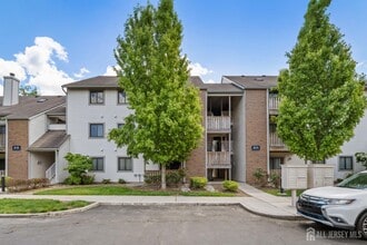 Building Photo - 307 Ravens Crest Dr