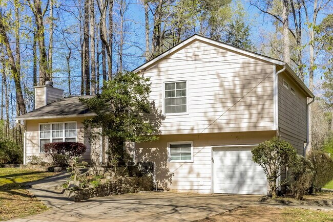 Foto del edificio - 6761 Timbers E Dr