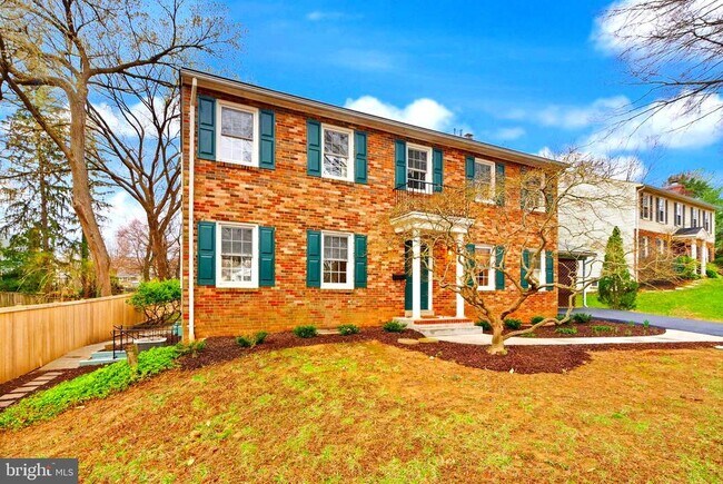 Building Photo - 7109 Davis Ct