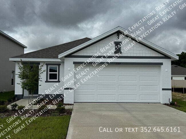 Building Photo - 2164 NE 28th Ln