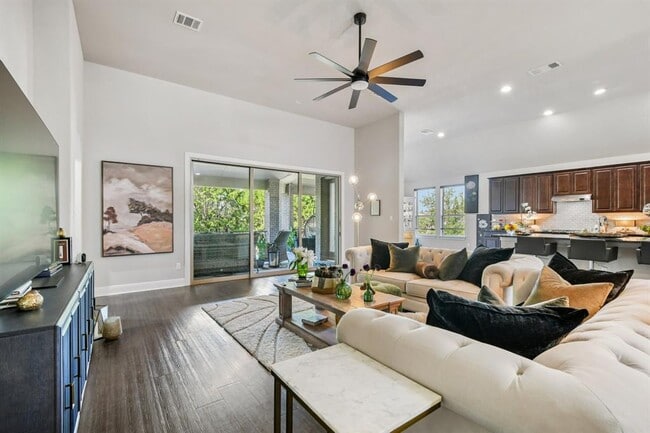 Building Photo - 124 S Sage Hollow