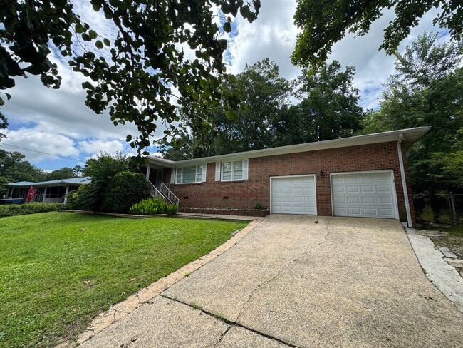 Building Photo - 1315 Monte Vista Dr