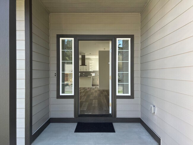 Foto del edificio - 3002 Roald Ave SE