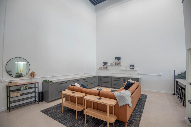 Foto del edificio - 215 S Jefferson Ave