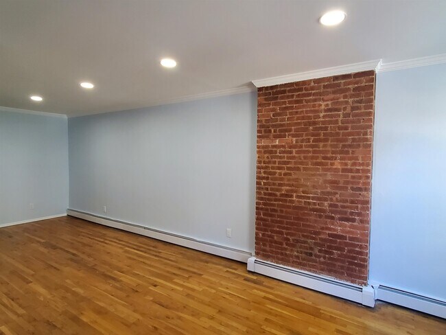 Building Photo - 3027 John F. Kennedy Blvd