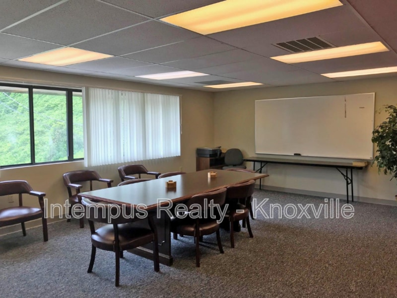 Foto del edificio - 6515 Clinton Hwy