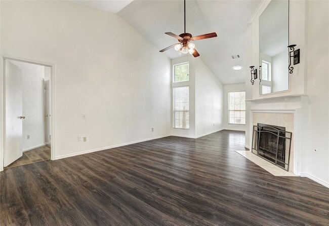 Building Photo - 16304 Kicking Bird Dr