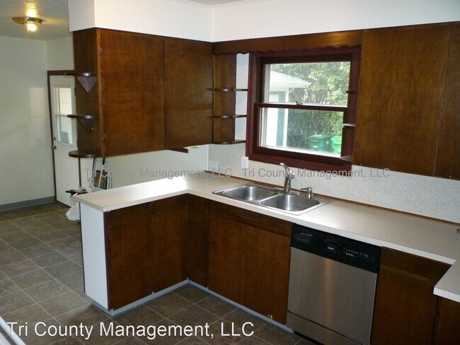 Foto del edificio - 5 br, 3 bath House - 17415 SE Oatfield Rd