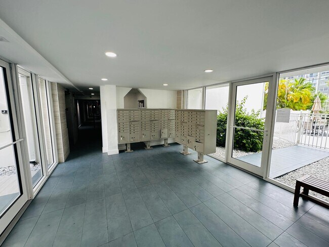 Foto del edificio - 1080 94th St