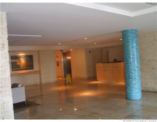 Building Photo - 2121 N Bayshore Dr