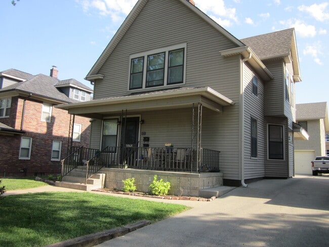 Building Photo - 3868 California St