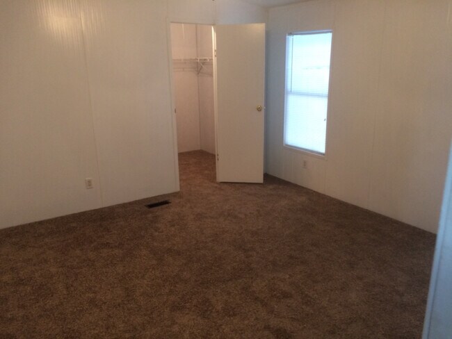 Building Photo - 1550 Wildhorse Ln