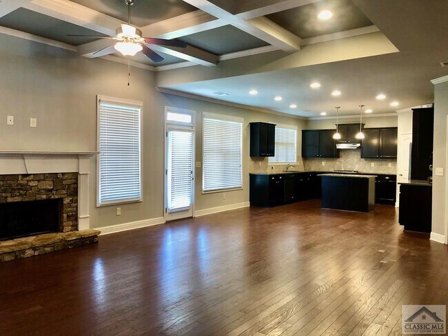 Building Photo - 6315 Stonebridge Cove