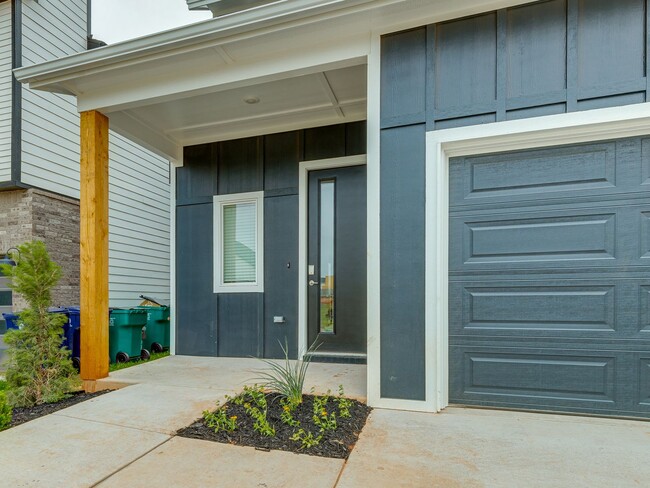 Building Photo - Beautiful New Construction Home in Edmond/...