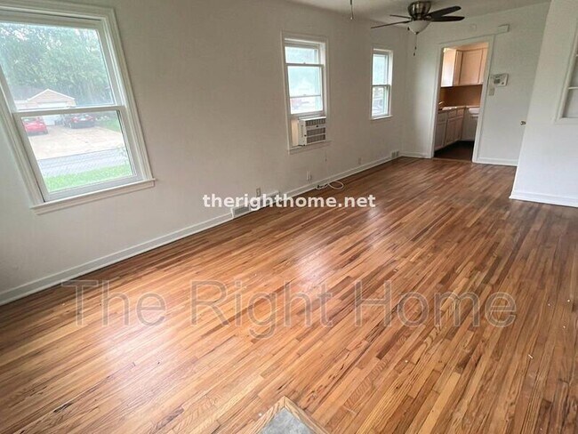 Building Photo - 3302 N 38th St