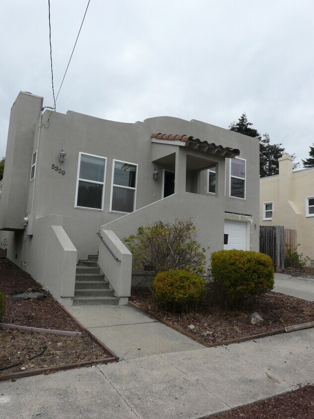 Primary Photo - 5329 Rosalind Ave