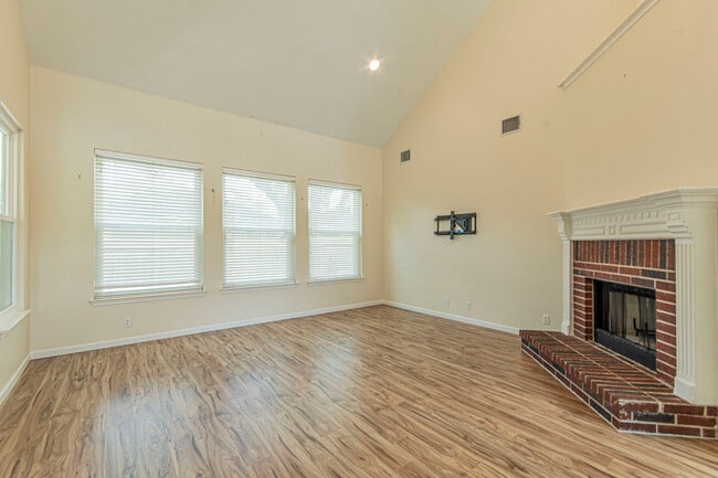 Building Photo - 2208 Portwood Bend Cove
