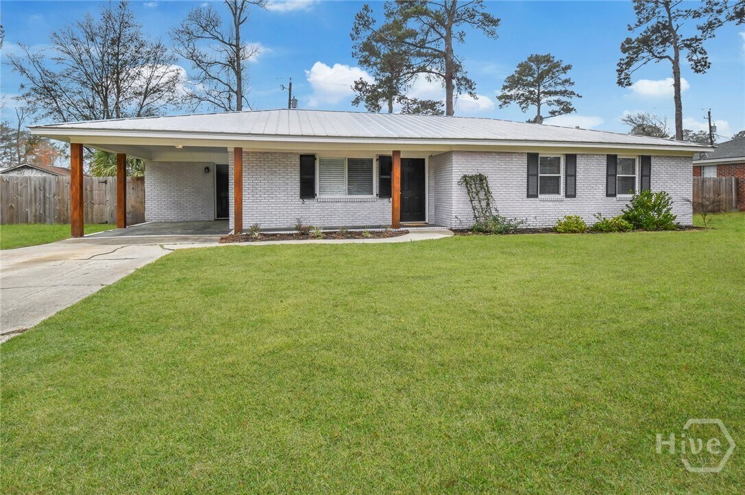 Primary Photo - 1015 Reita St