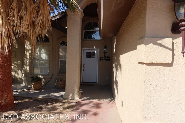 Foto del edificio - 4 br, 3 bath House - 10745 W. BURT RD.